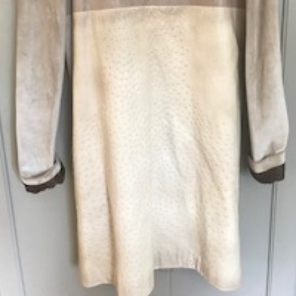 Gucci Albino Suede with Ostrich Cut Detail Coat - Picture 12 of 16